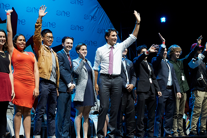 Prime Minister Justin Trudeau alongside the members of the inaugural Prime Minister's Youth Council at the One Young World Summit 2016