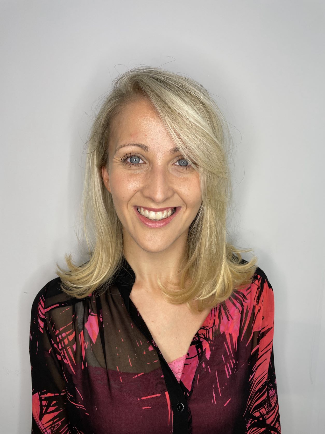Danielle Crompton headshot