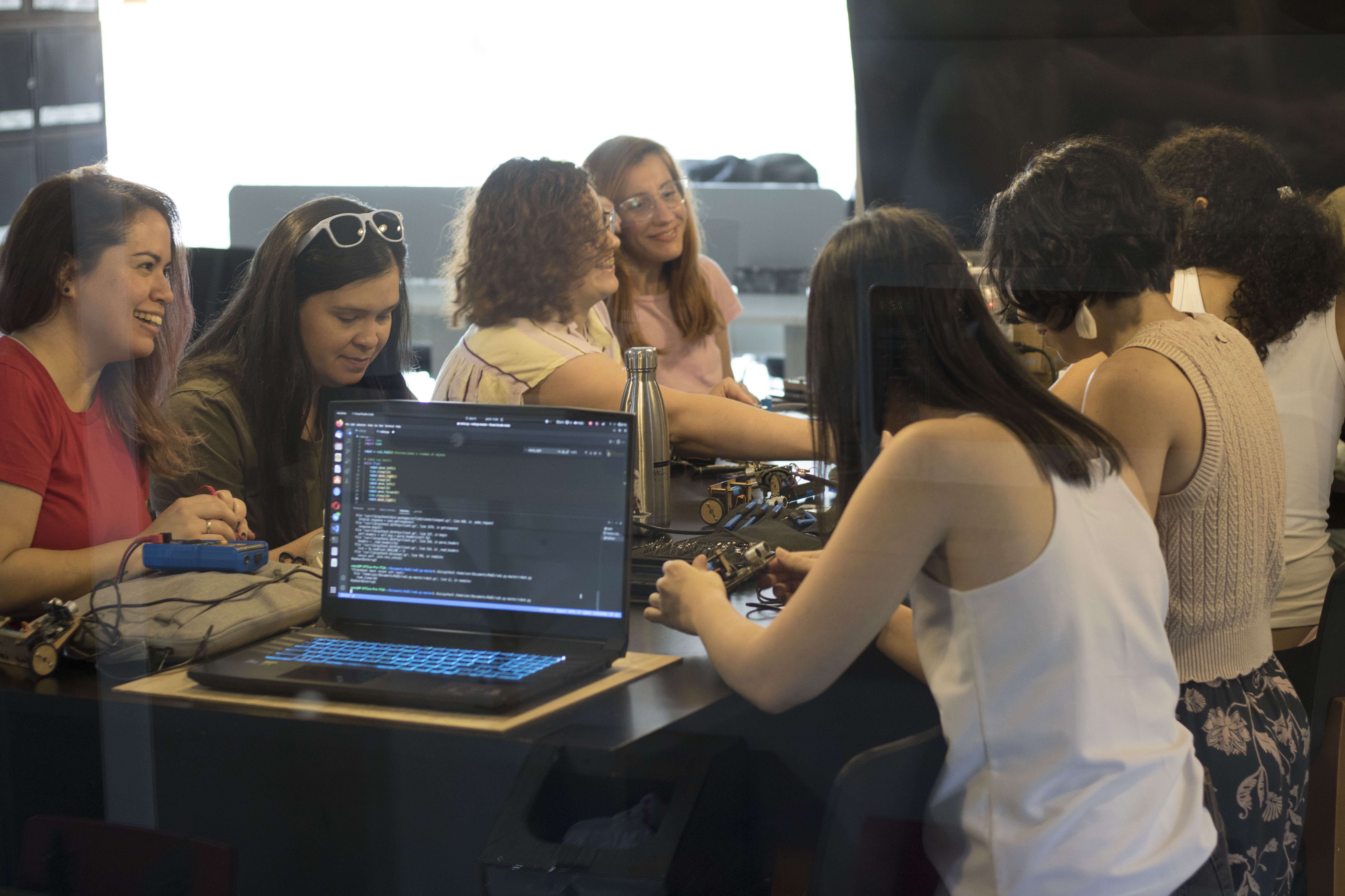 girls code working