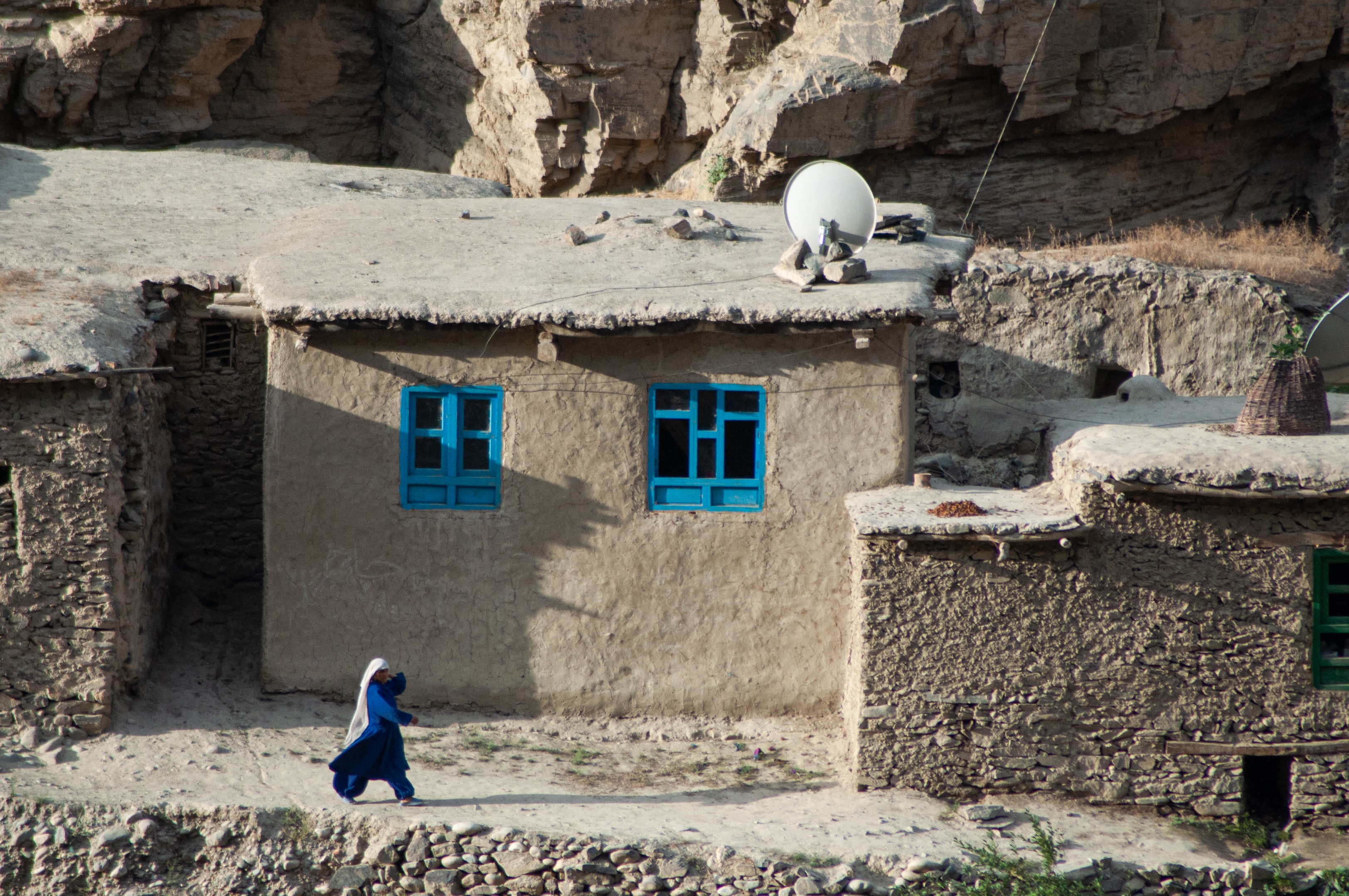 woman afghanistan