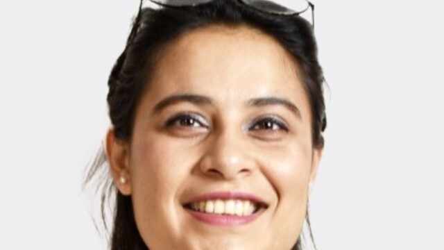 Gurleen Kaur headshot photo