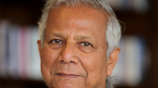 Professor Yunus headshot