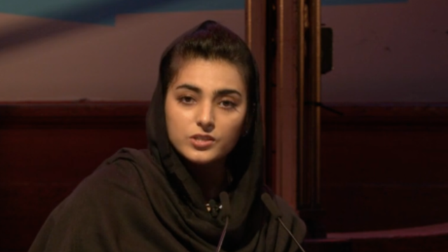 Breshna Musazai speaking at One Young World Summit