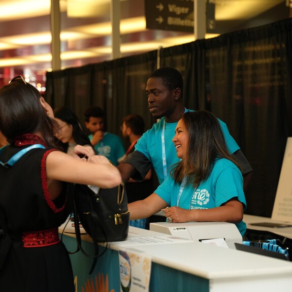 volunteer at the summit