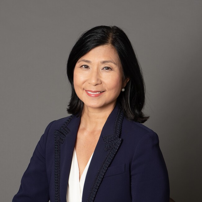 Angela Hwang 