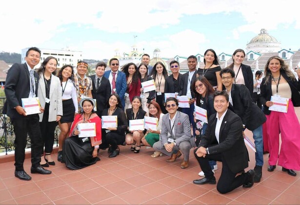 Group photo of Ecuador Delegation holding certificates