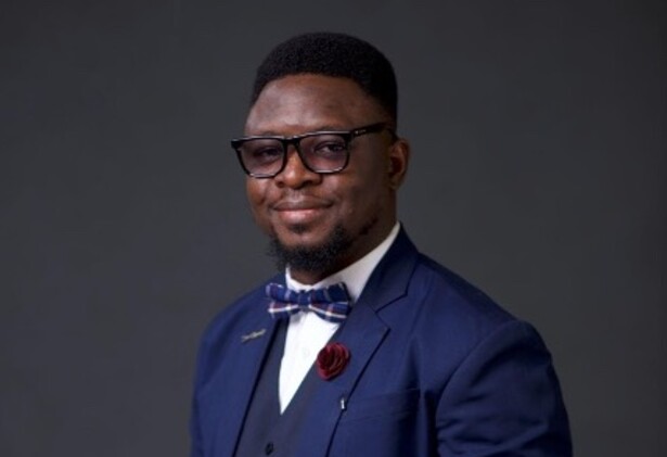 Babatunde Adewumi headshot