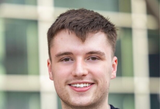 Isaac Searle headshot