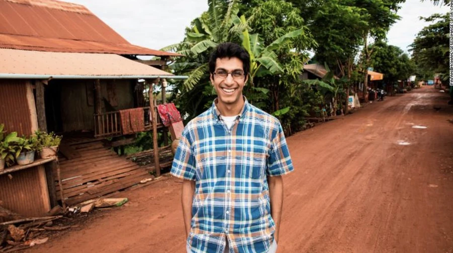 Samir Lakhani smiling