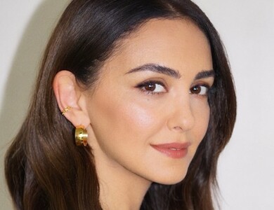 Nazanin Boniadi headshot 