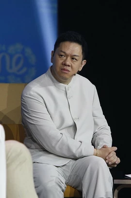 James Chau