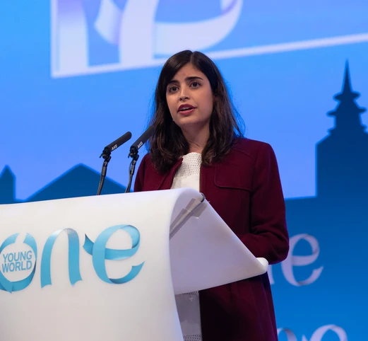 Tabata Amaral de Pontes